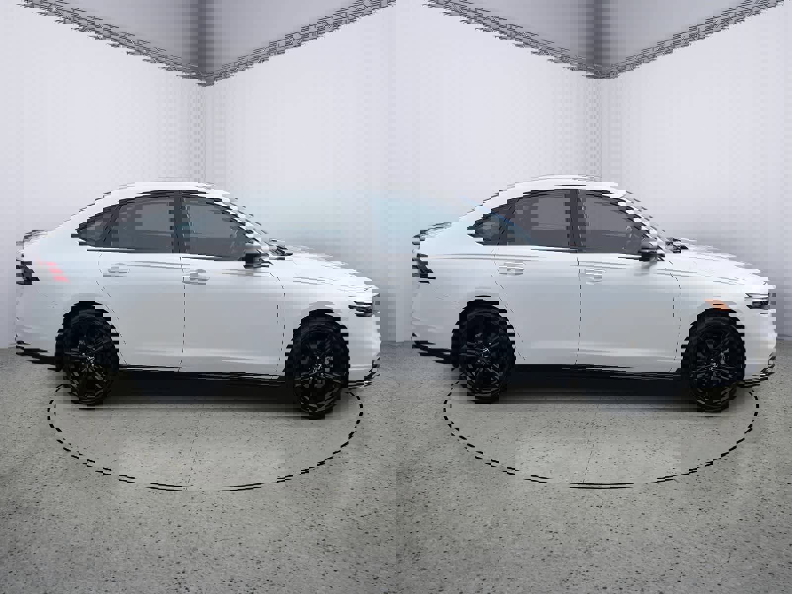 Used 2024 Honda Accord Sport image 2