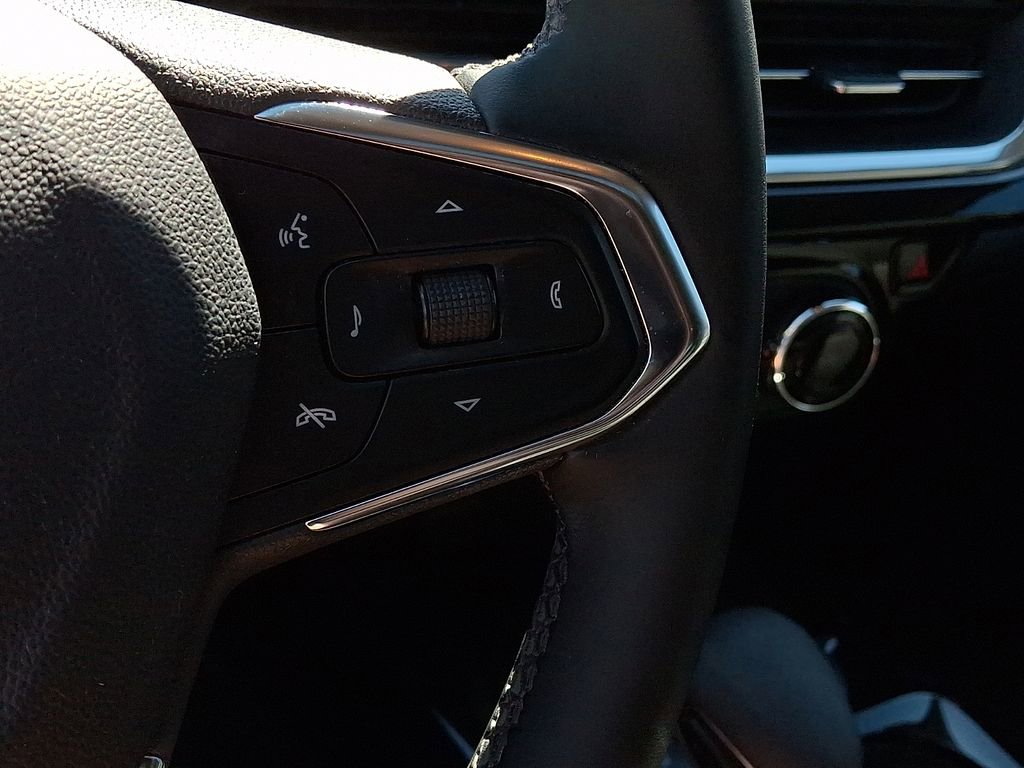 Used 2024 Chevrolet Trax ACTIV w/ Sunroof Package image 22