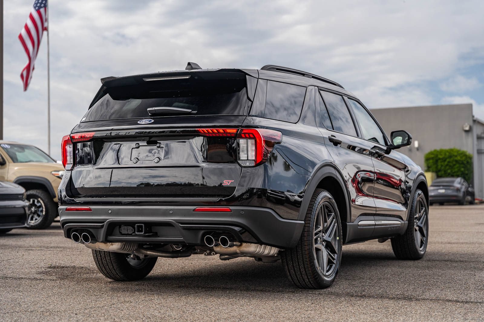 Used 2026 Ford Explorer ST w/ Sun And Sound Package AWD/4WD image 5