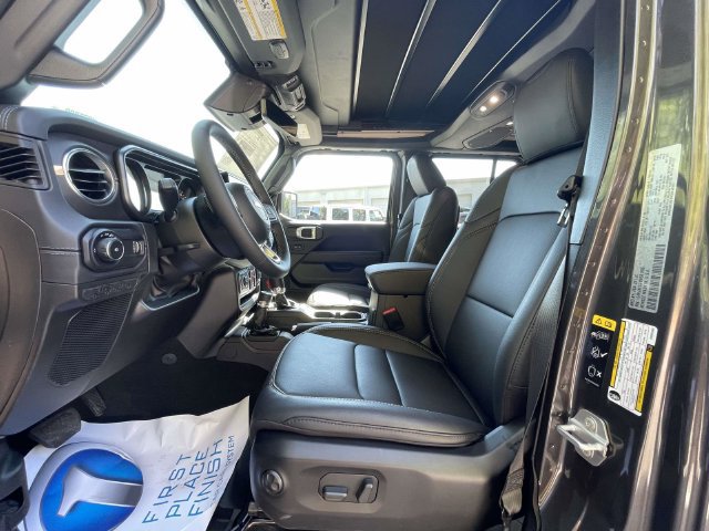 New 2027 Jeep Wrangler Unlimited Sahara AWD/4WD image 16