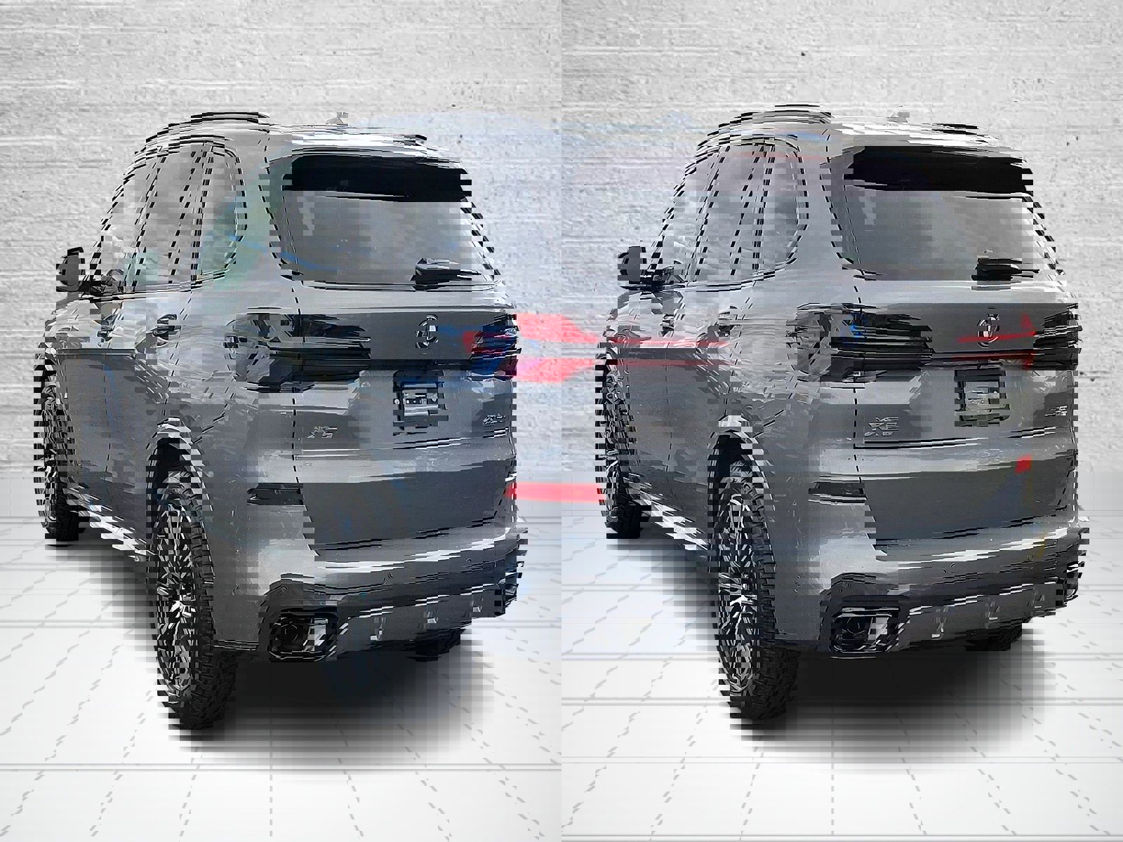 Used 2026 BMW X5 xDrive50e w/ M Sport Package image 3