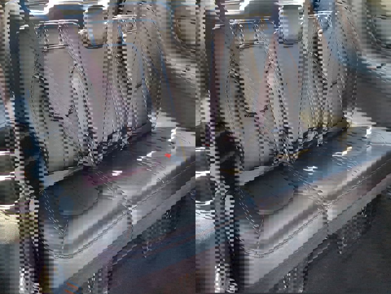 Used 2025 Chrysler Pacifica Select image 17