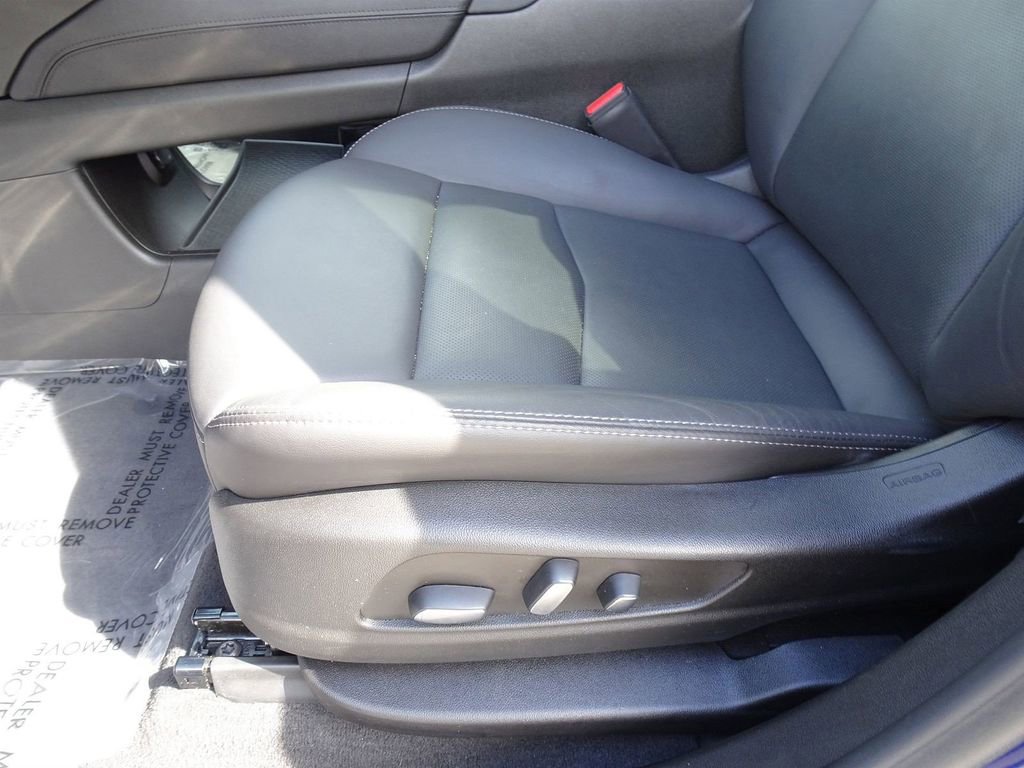 Certified 2023 Cadillac XT5 Premium Luxury w/ LPO, Floor Liner Package AWD/4WD image 8