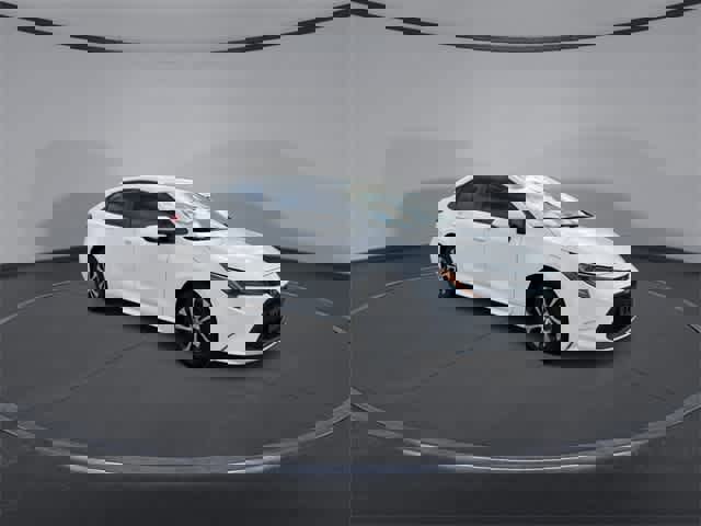 Used 2022 Toyota Corolla LE image 2