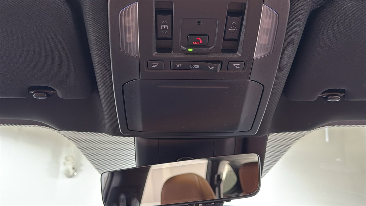 New 2026 Toyota Highlander Platinum image 11