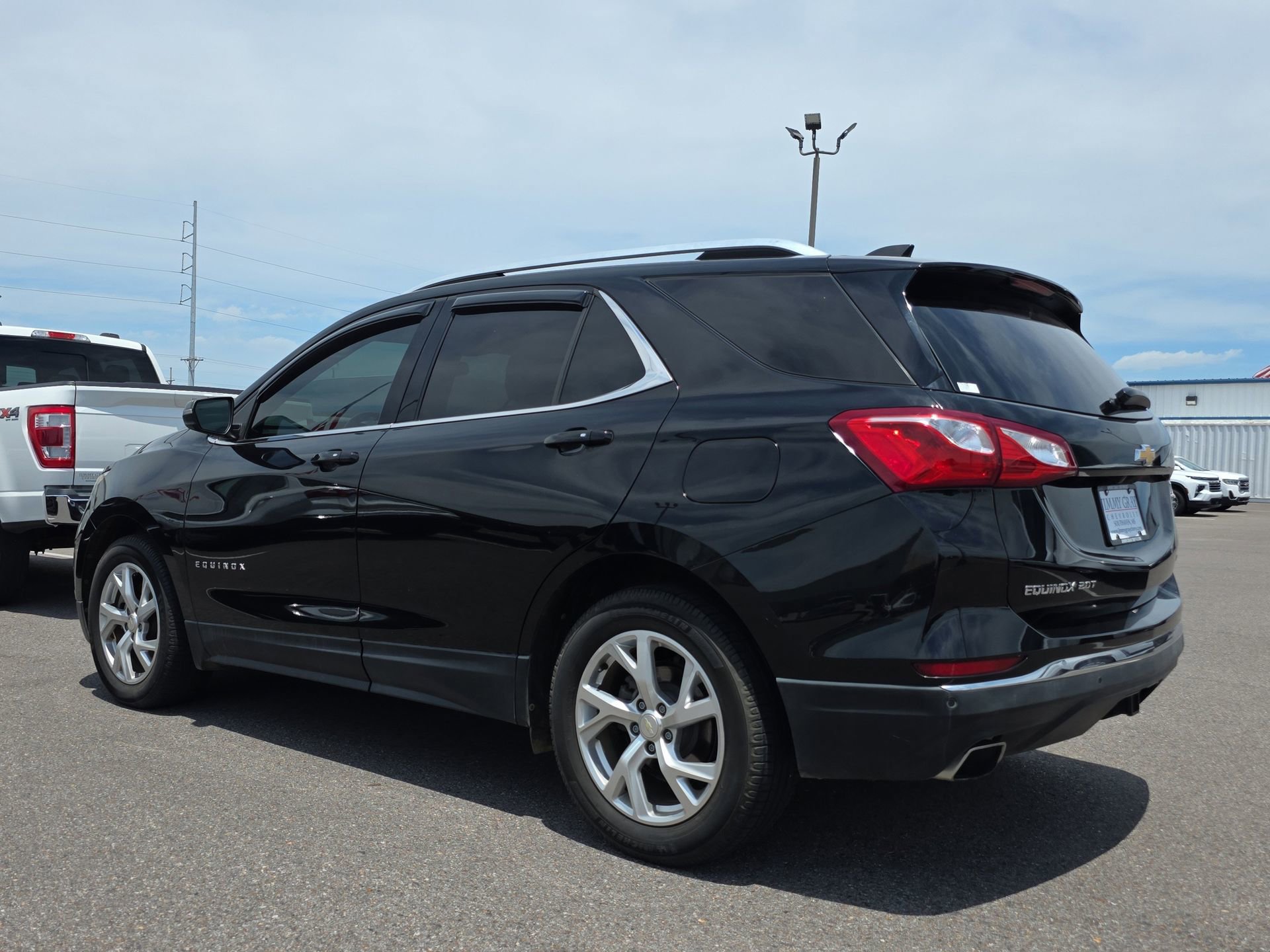 Used 2019 Chevrolet Equinox LT FWD image 3