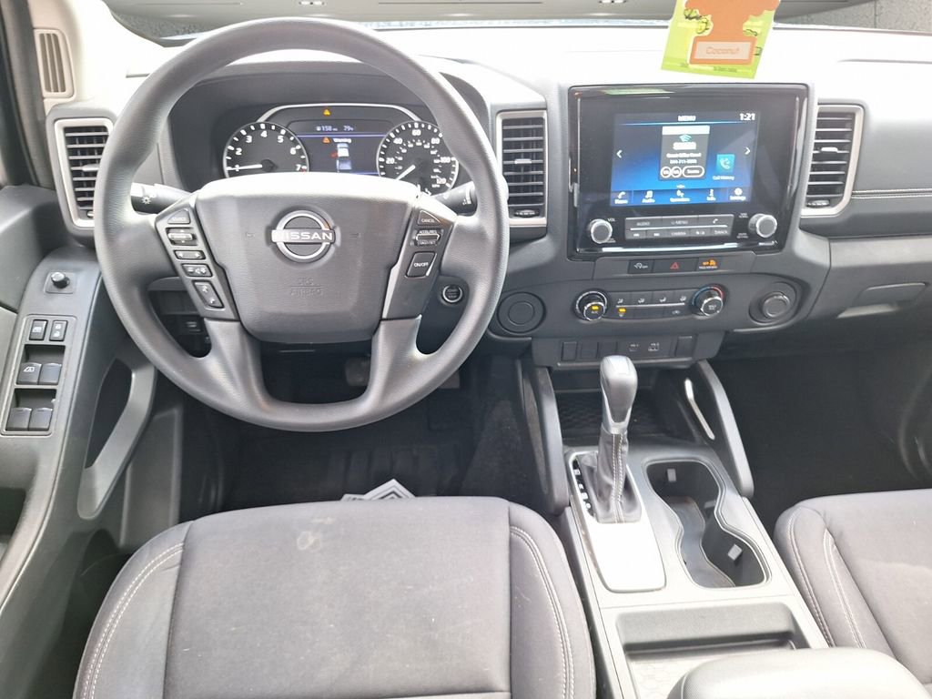 Used 2024 Nissan Frontier SV image 9