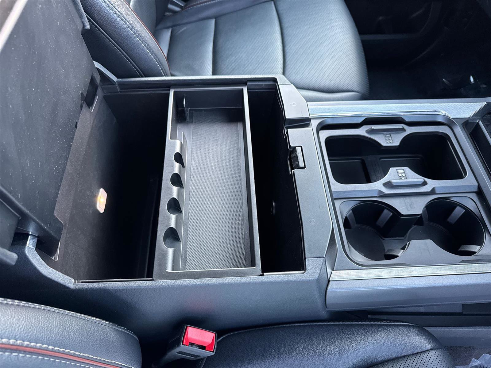 Used 2024 Ford F250 Lariat image 17