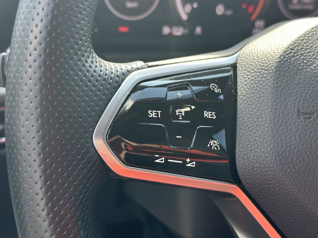 Used 2022 Volkswagen GTI SE image 26