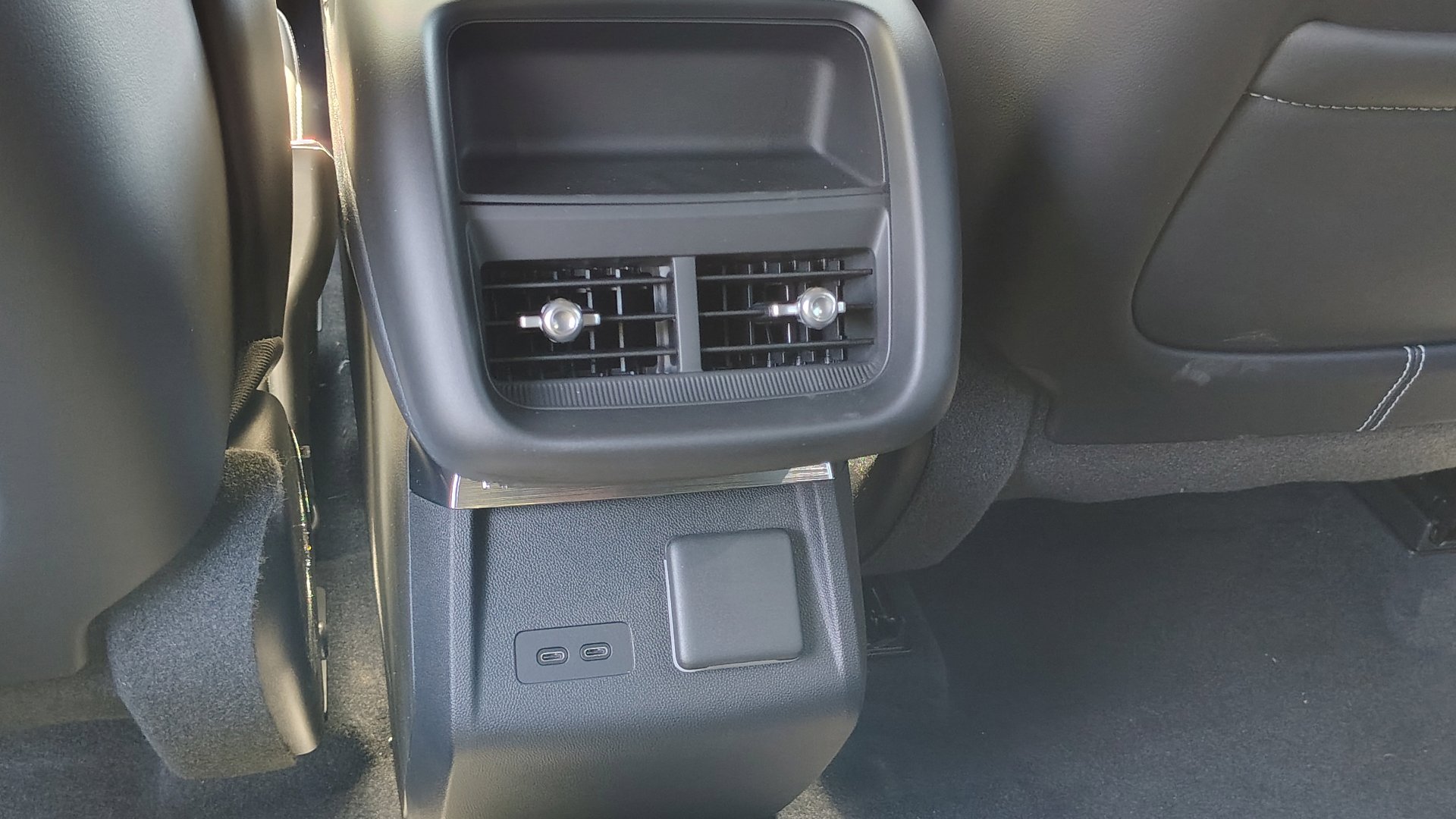 New 2026 Cadillac Lyriq Premium Luxury image 28