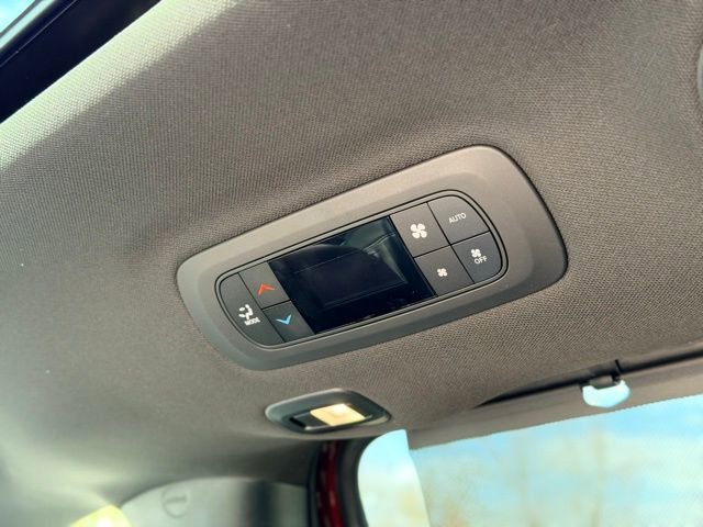 Used 2023 Chrysler Pacifica Limited w/ S Appearance Package image 24