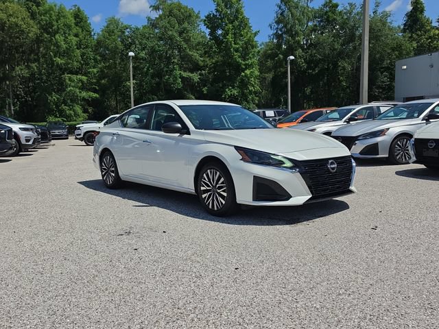 Certified 2024 Nissan Altima 2.5 SV FWD image 2