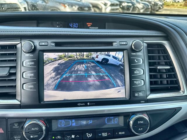 Used 2014 Toyota Highlander XLE image 25