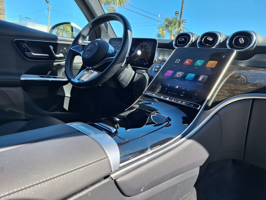 Used 2025 Mercedes-Benz GLC 300 image 26