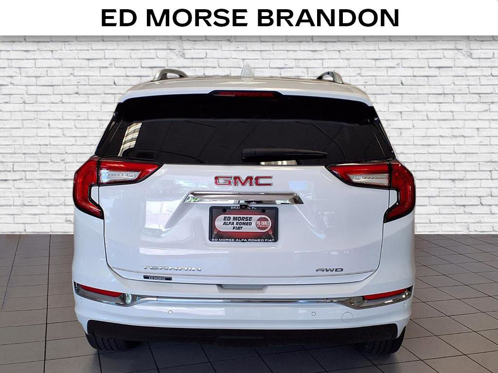 Used 2024 GMC Terrain Denali image 4