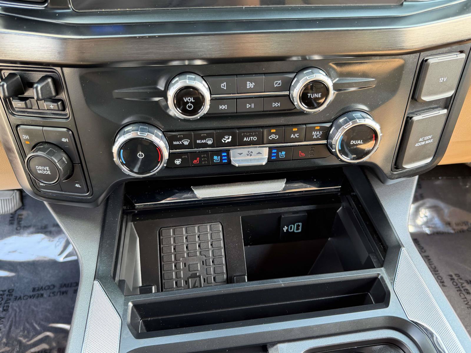 Certified 2023 Ford F250 Lariat w/ Lariat Ultimate Package AWD/4WD image 10