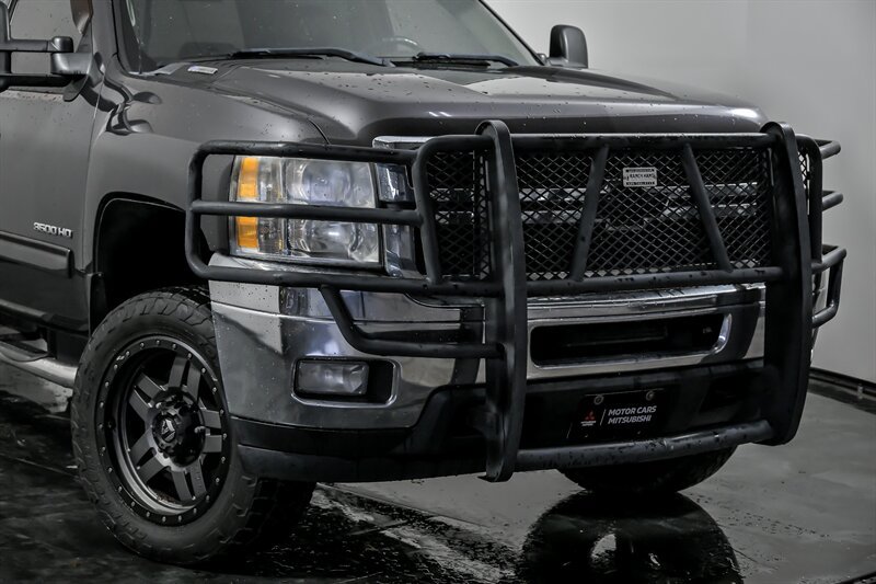 Used 2011 Chevrolet Silverado 3500 LTZ w/ LTZ Plus Package AWD/4WD image 2