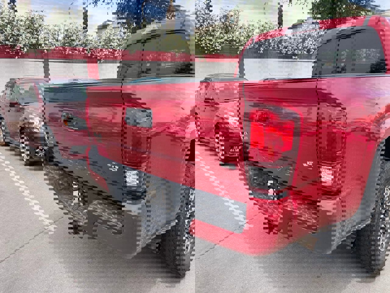 Used 2019 Toyota Tacoma SR w/ SR Convenience Package AWD/4WD image 4