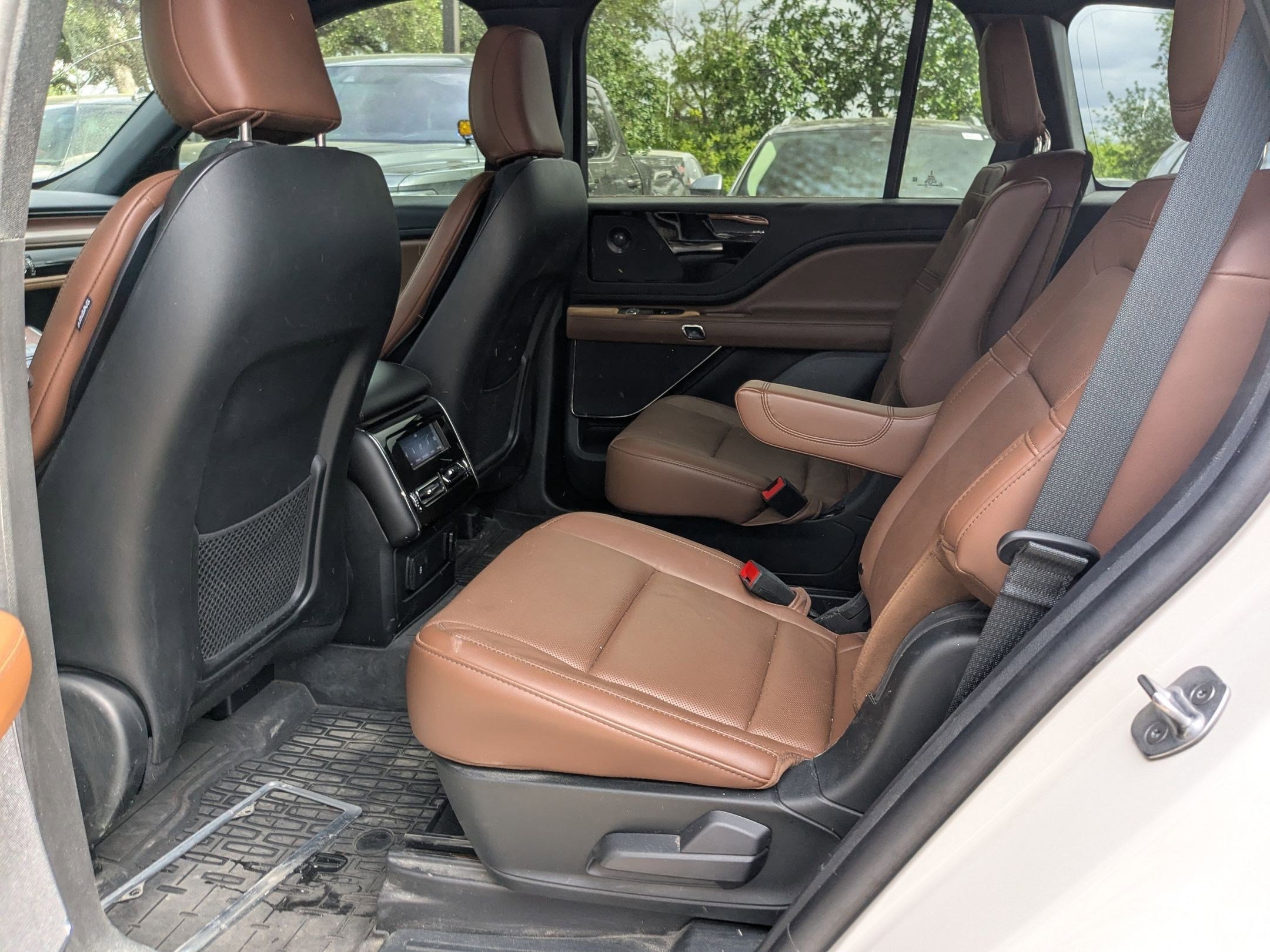 Used 2023 Lincoln Aviator Reserve w/ Equipment Group 201A image 20