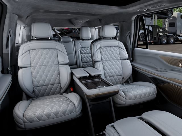 New 2027 Lincoln Navigator L Black Label w/ Black Label Special Edition AWD/4WD image 11