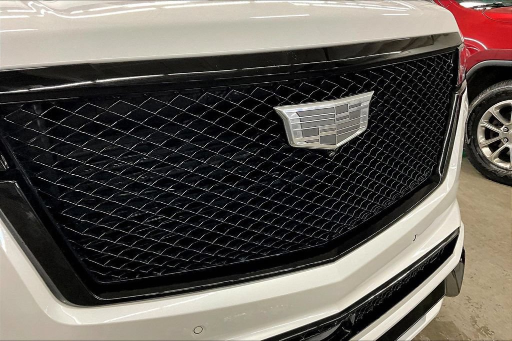 Certified 2023 Cadillac Escalade ESV V AWD/4WD image 34