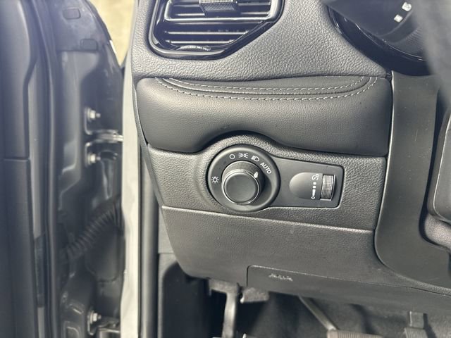 Used 2023 Dodge Durango SXT image 14