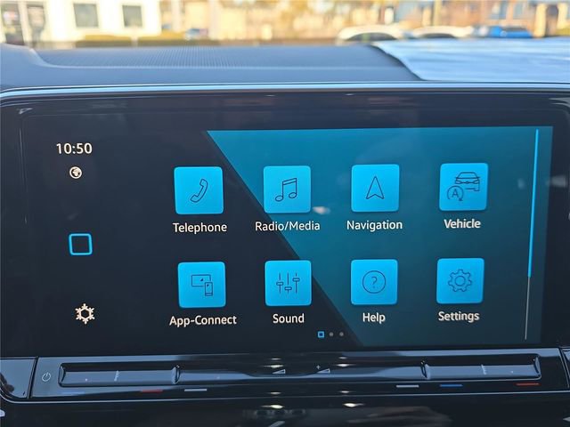 New 2026 Volkswagen Atlas Cross Sport SE image 17