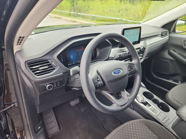 Used 2025 Ford Escape Active AWD/4WD image 10