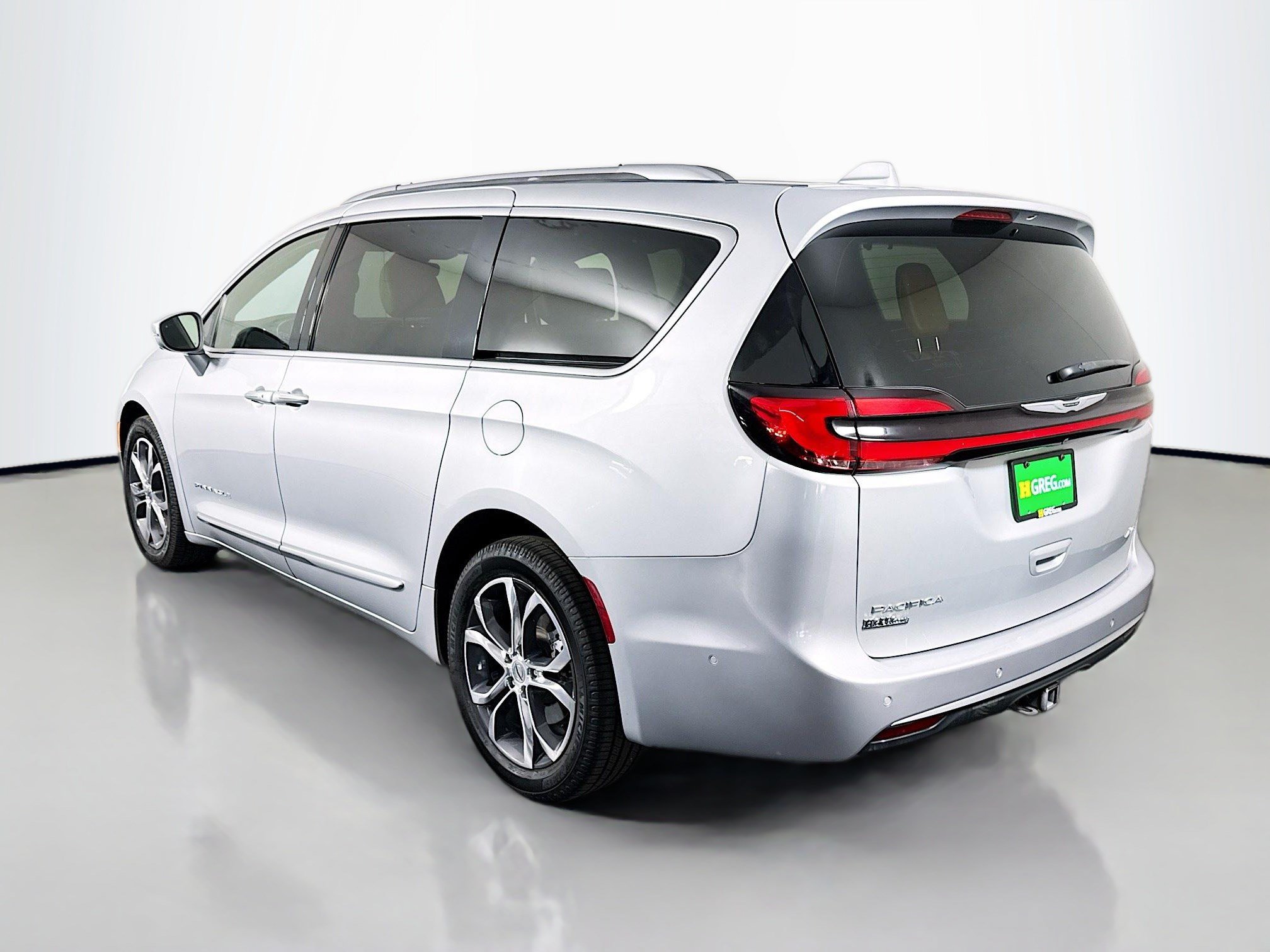Used 2022 Chrysler Pacifica Pinnacle AWD/4WD image 7