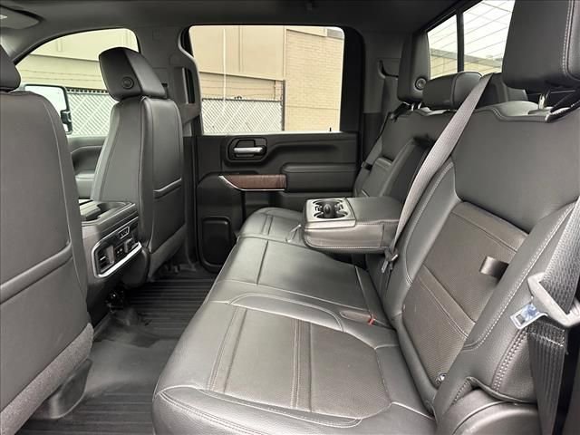Certified 2021 GMC Sierra 2500 Denali w/ Denali Black Diamond Edition image 17