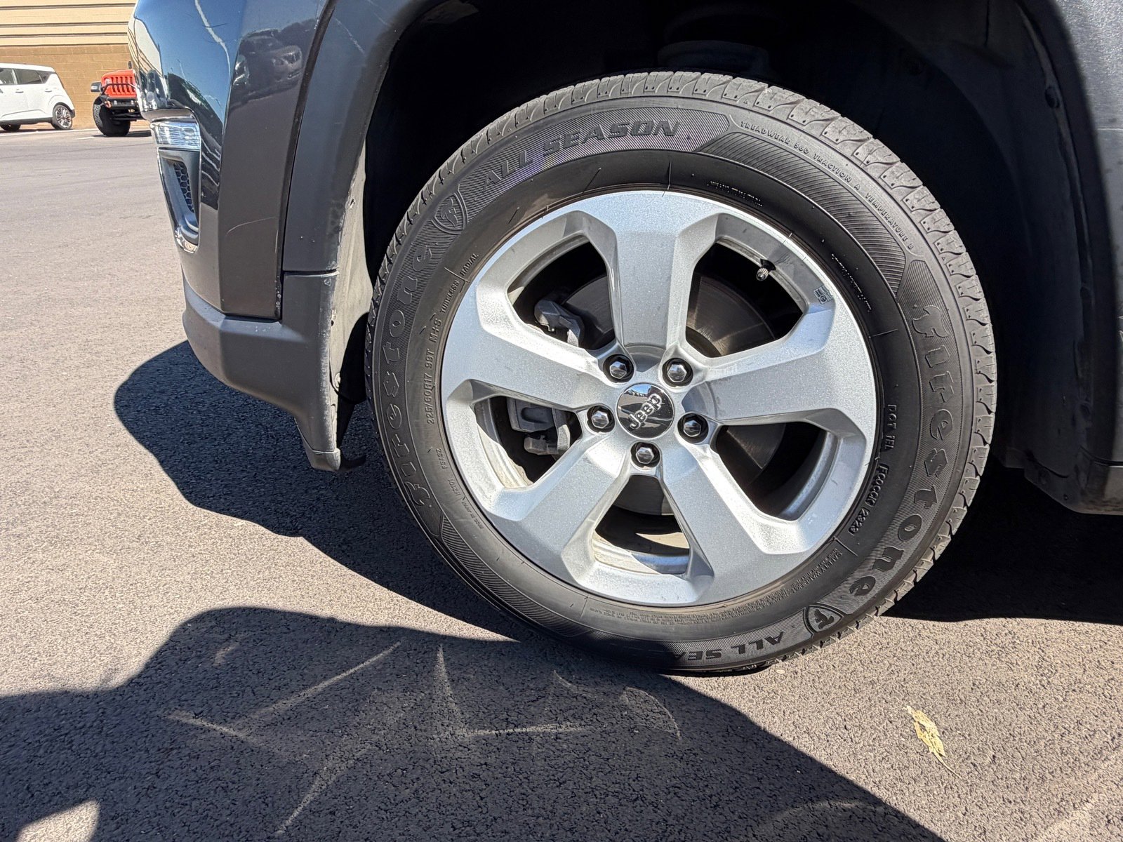 Used 2021 Jeep Compass Latitude FWD image 6