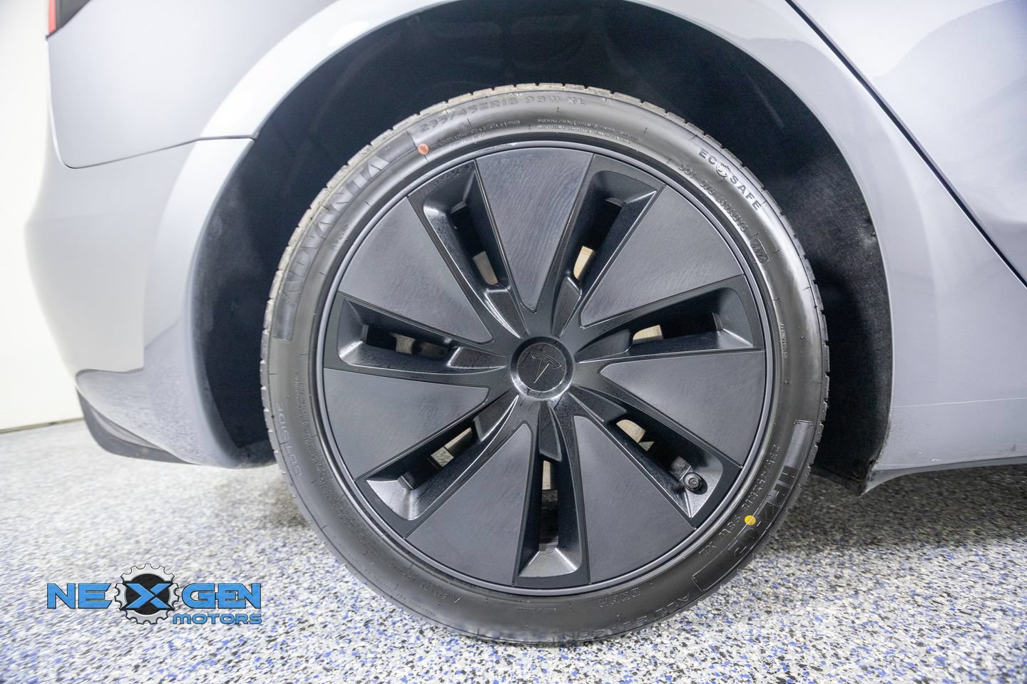 Used 2025 Tesla Model 3 Long Range RWD image 43