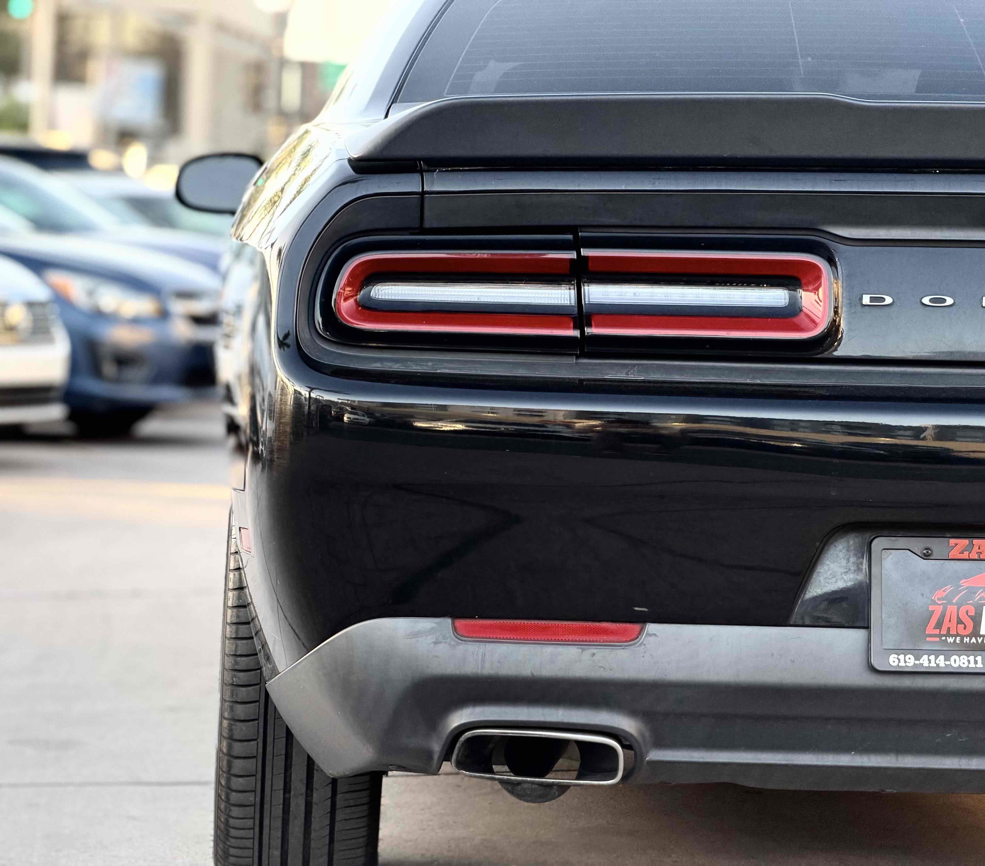 Used 2017 Dodge Challenger SXT w/ Blacktop Package RWD image 14