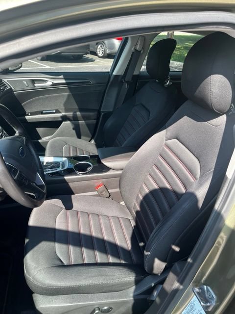 Used 2013 Ford Fusion SE FWD image 11