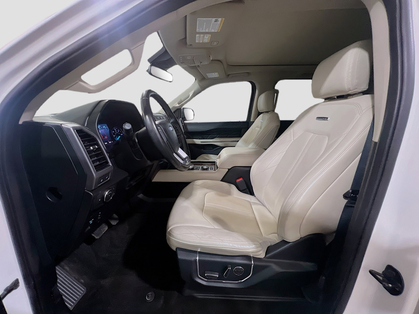 Used 2020 Ford Expedition Platinum image 16