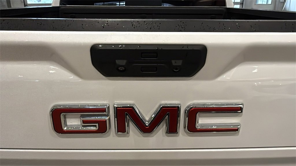 Used 2022 GMC Sierra 1500 Denali w/ Denali Reserve Package image 9