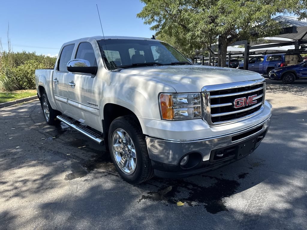 Used 2013 GMC Sierra 1500 SLT w/ SLT White Diamond Edition AWD/4WD image 3