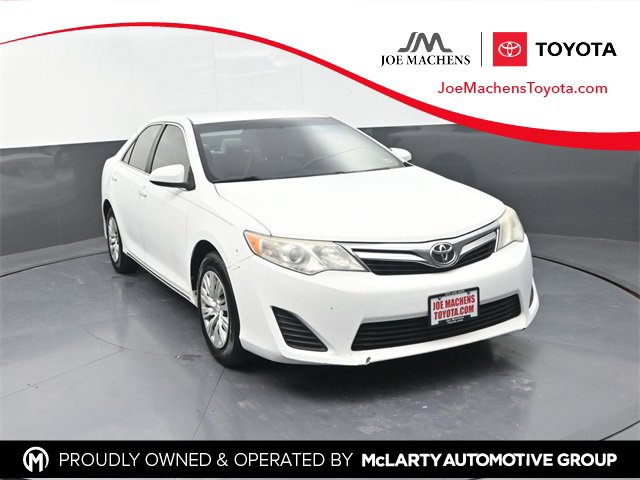 Used 2012 Toyota Camry LE image 1