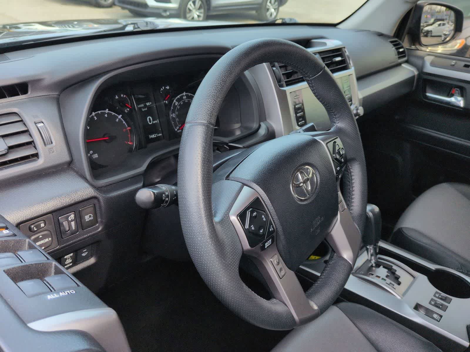 Used 2022 Toyota 4Runner SR5 Premium w/ Moonroof Package RWD image 10