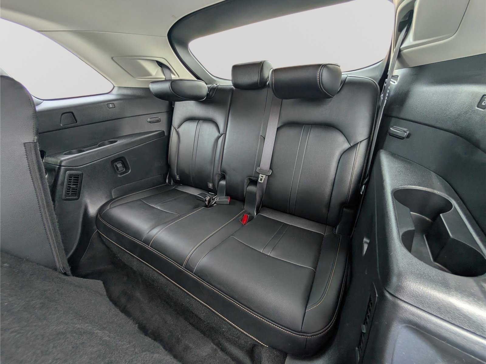 Used 2024 MAZDA CX-90 Plug-In Hybrid w/ Preferred AWD/4WD image 17