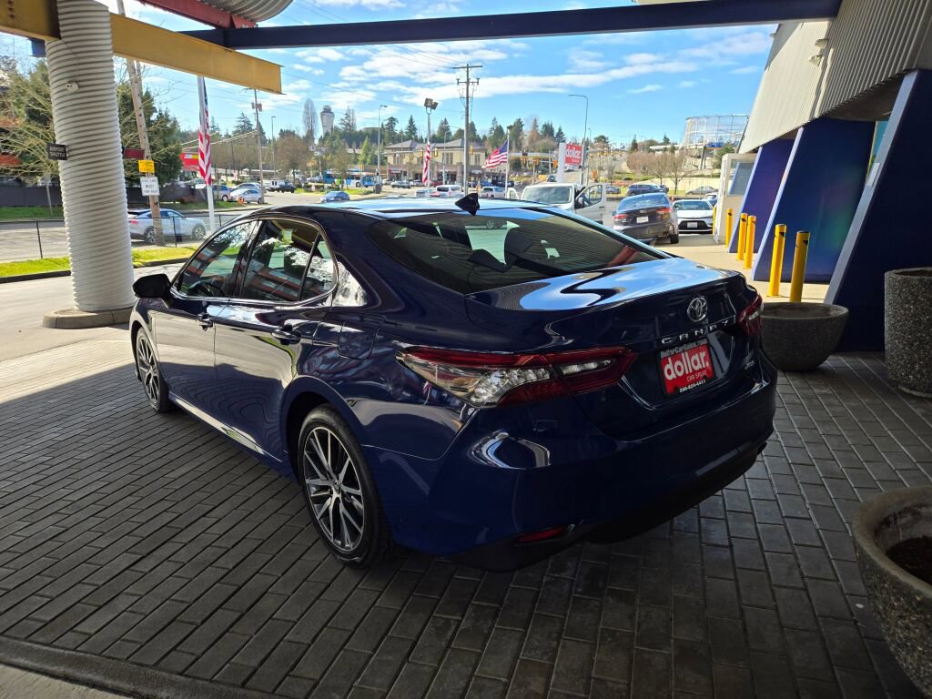 Used 2024 Toyota Camry XLE w/ Cold Weather Package FWD image 7