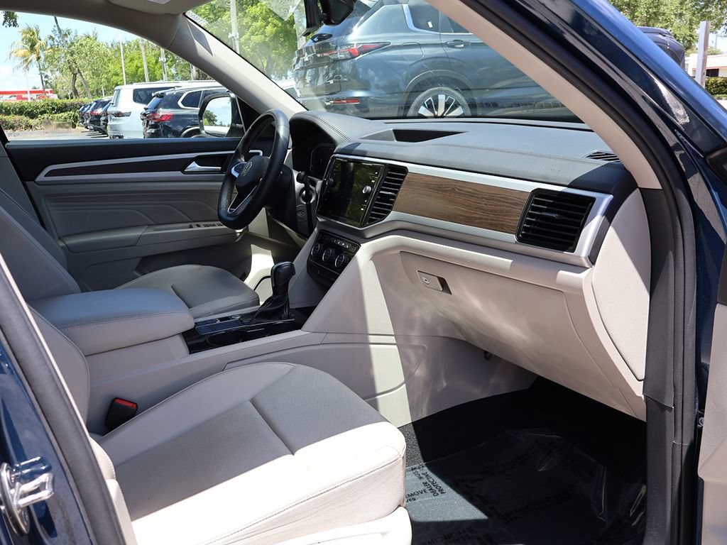 Used 2022 Volkswagen Atlas SE w/ Panoramic Sunroof Package FWD image 29