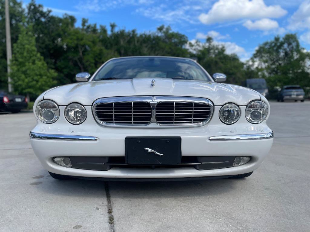 Used 2005 Jaguar XJ Vanden Plas RWD image 2