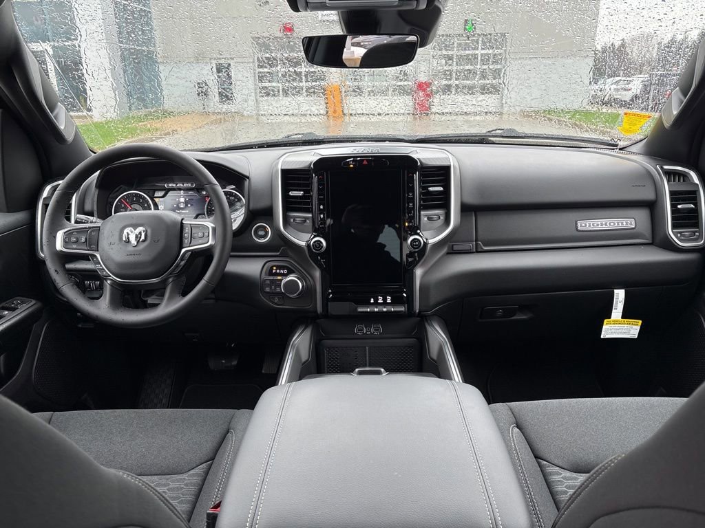 New 2026 RAM 1500 4x4 Crew Cab image 10