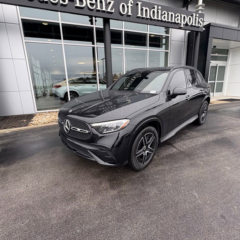 Certified 2025 Mercedes-Benz GLC 300 4MATIC image 2