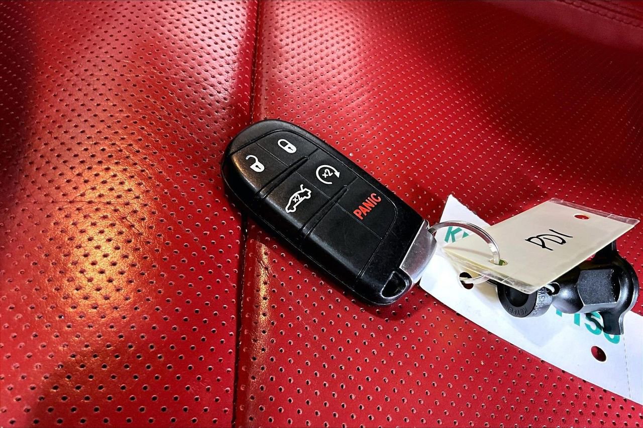 Used 2018 Dodge Challenger GT image 19