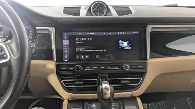 Used 2021 Porsche Macan w/ Premium Package Plus AWD/4WD image 27
