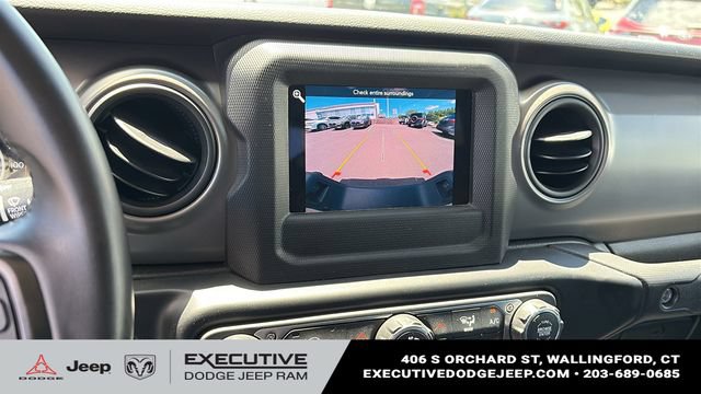 Used 2022 Jeep Gladiator Sport AWD/4WD image 17