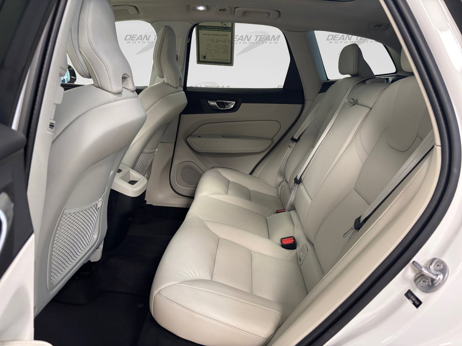 Used 2024 Volvo XC60 B5 Plus w/ Protection Package Premier AWD/4WD image 12