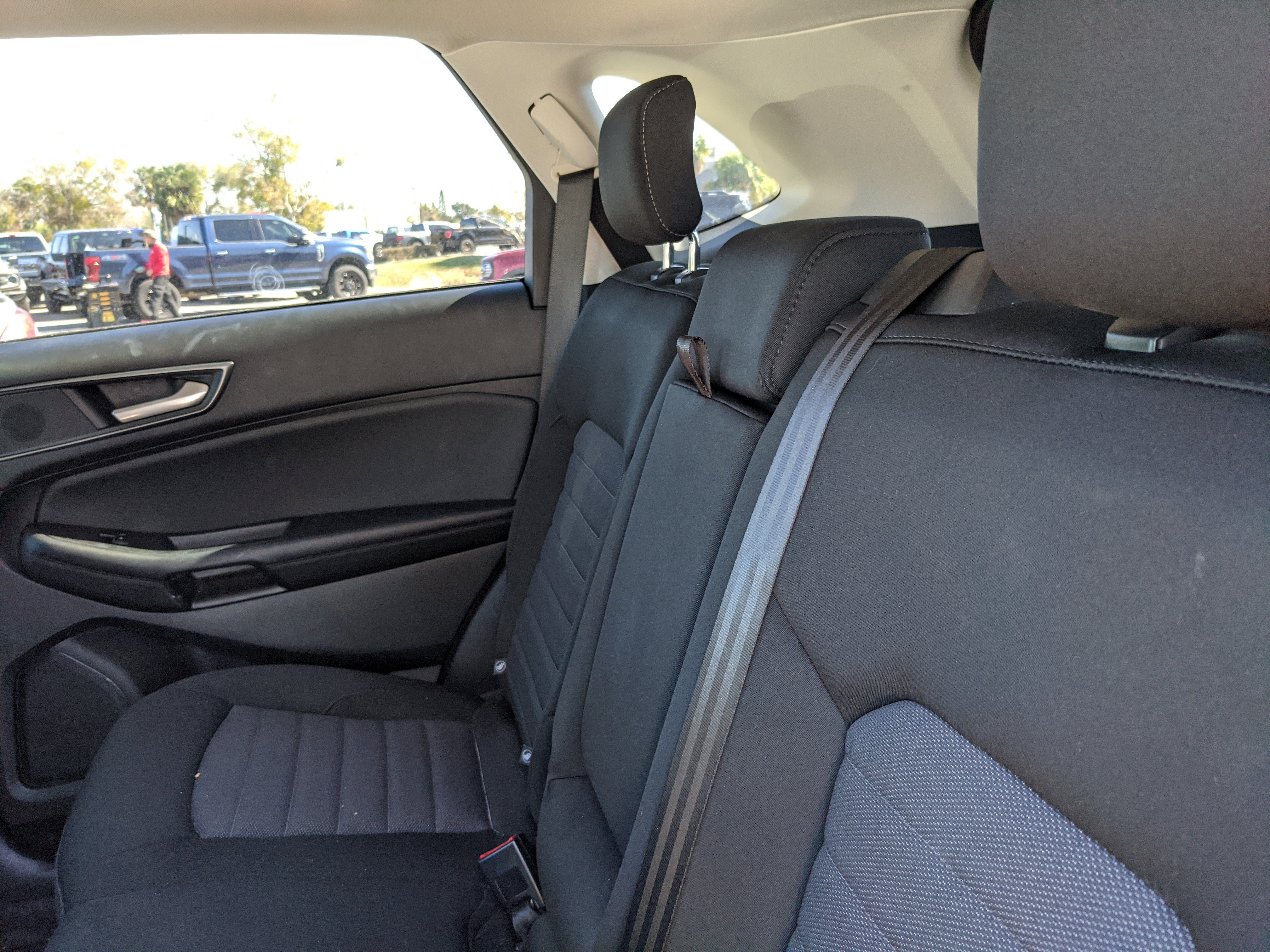 Used 2024 Ford Edge SE image 17